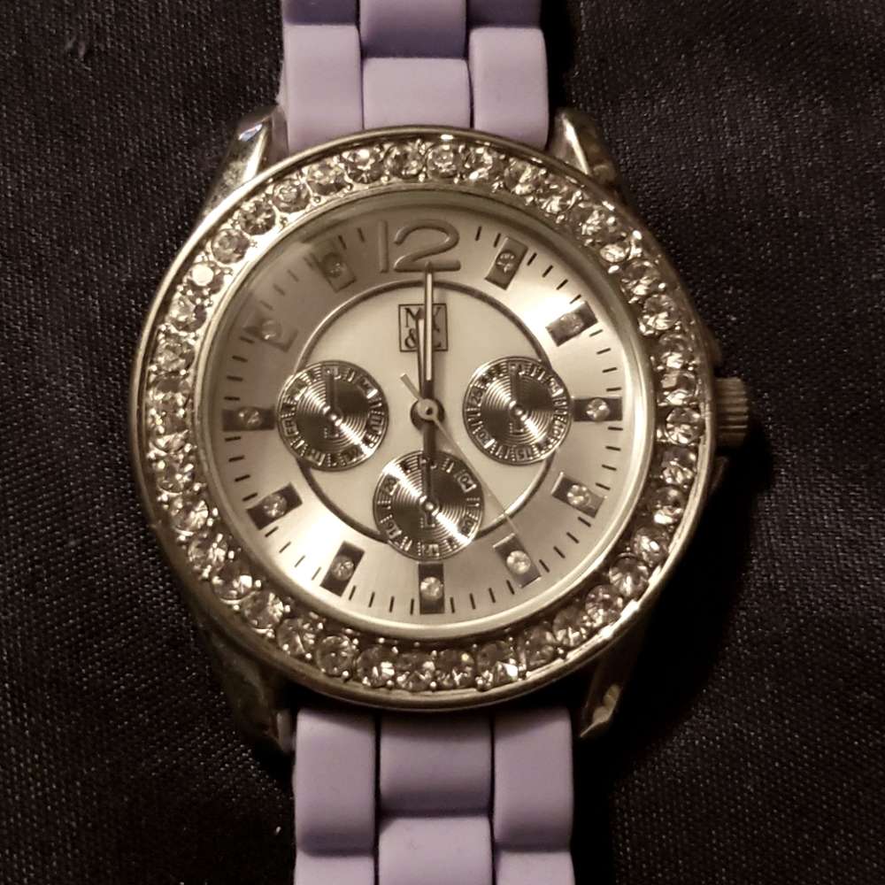 New York and Company Watch